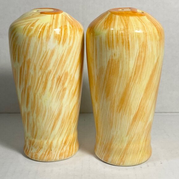 Vintage Pig Pigs Salt & Pepper Shaker Ceramic Country Cottage Core Yellow Green - Picture 4 of 12